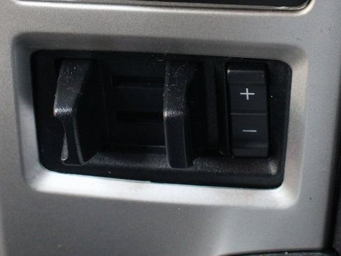 Used 2020 Ford F150 Lariat w/ Equipment Group 502A Luxury image 34