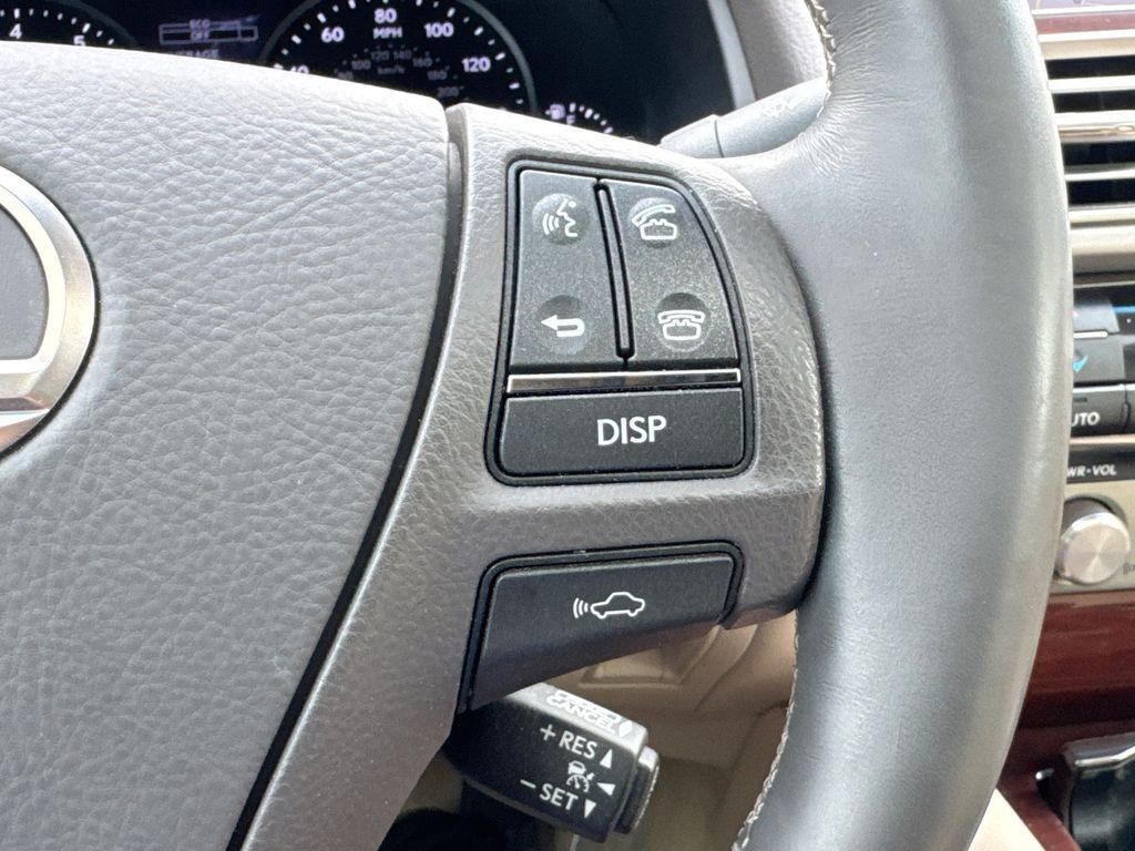 Used 2017 Lexus LS 460 w/ Comfort Package RWD image 22