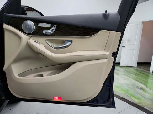 Used 2016 Mercedes-Benz GLC 300 image 27