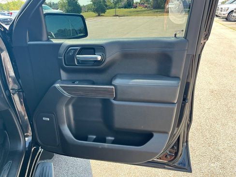 Used 2022 Chevrolet Silverado 1500 RST w/ Convenience Package II AWD/4WD image 9