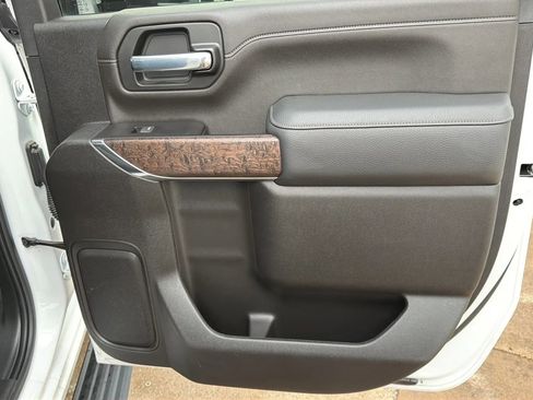 Used 2022 GMC Sierra 2500 Denali w/ Denali Ultimate Package image 14