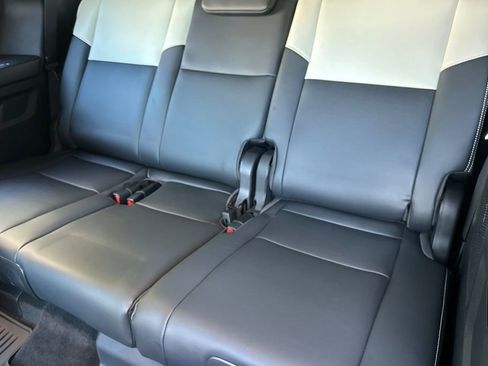 Used 2025 Toyota Sequoia Capstone image 15