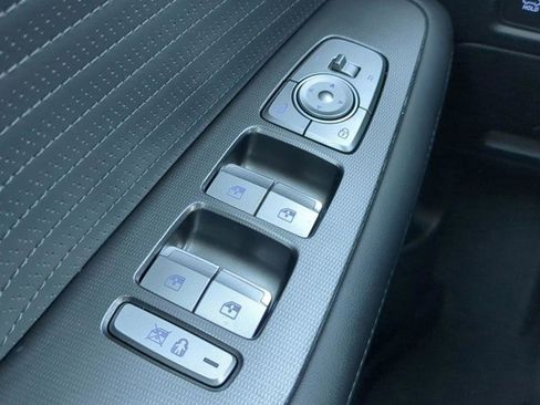 Used 2025 Hyundai Palisade Calligraphy image 17