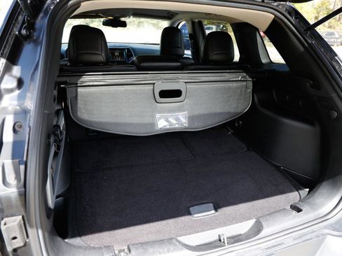 Used 2014 Jeep Cherokee Limited image 22