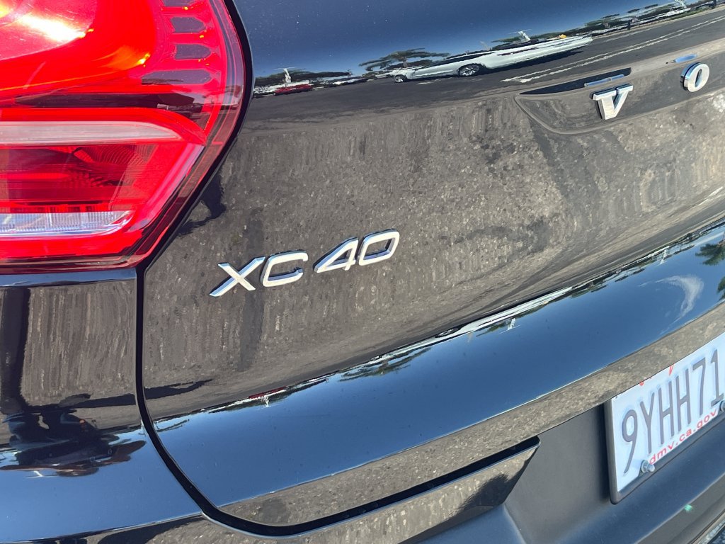 Used 2023 Volvo XC40 B5 Plus w/ Driver Assist Package AWD/4WD image 44