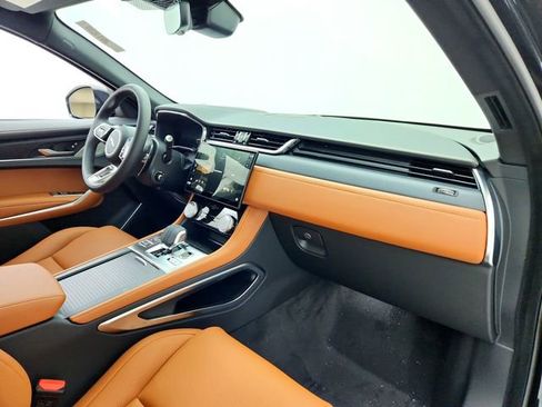 New 2025 Jaguar F-PACE R-Dynamic S image 17