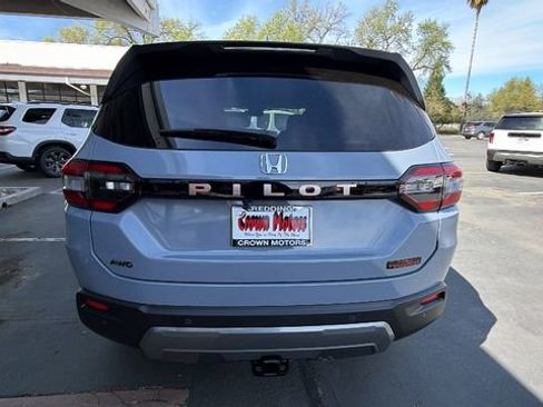 New 2026 Honda Pilot TrailSport image 5