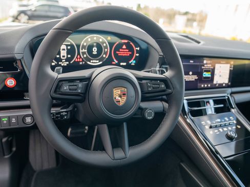 New 2026 Porsche Panamera 4 image 14