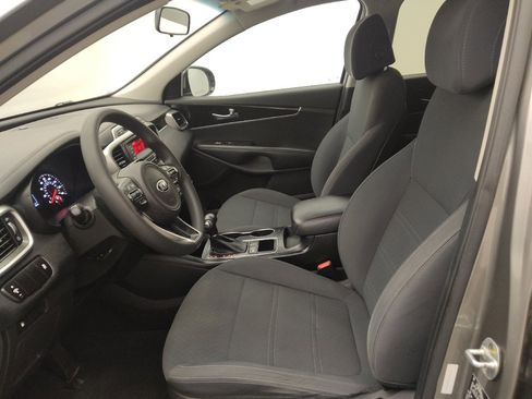 Used 2017 Kia Sorento L FWD image 17