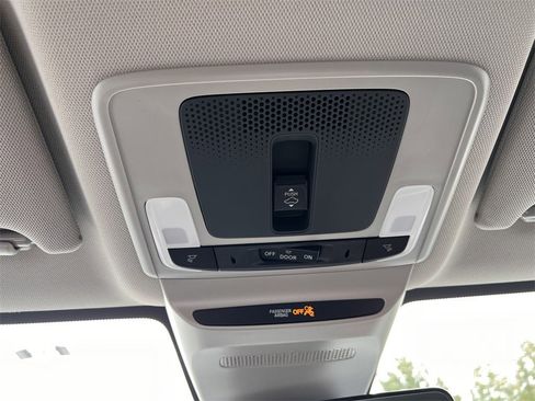 New 2026 Honda HR-V EX-L image 32