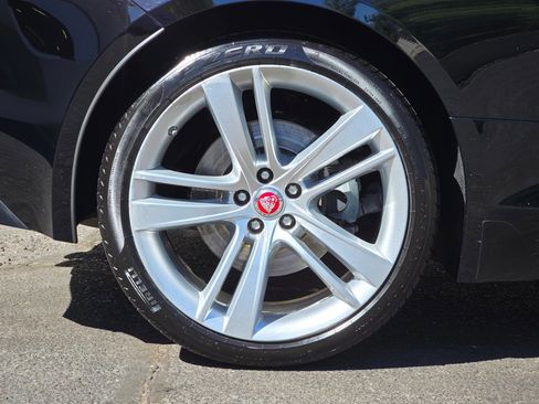 Used 2016 Jaguar F-TYPE Coupe image 30