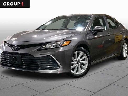 Certified 2023 Toyota Camry LE image 1