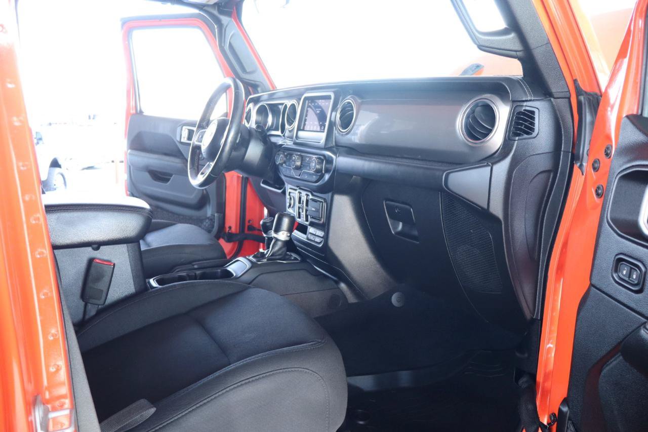 Used 2019 Jeep Wrangler Unlimited Sahara AWD/4WD image 40