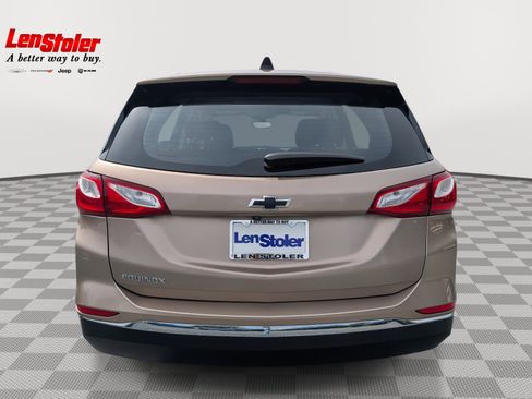 Used 2018 Chevrolet Equinox LS image 4