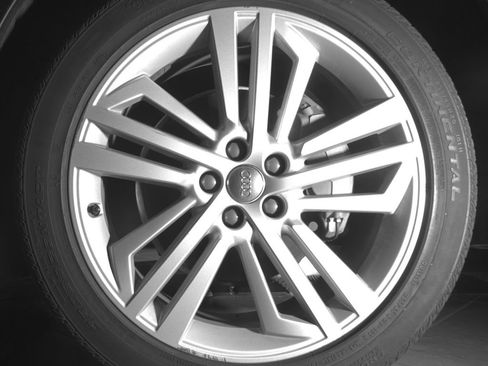 Used 2018 Audi Q5 2.0T Premium Plus AWD/4WD image 9