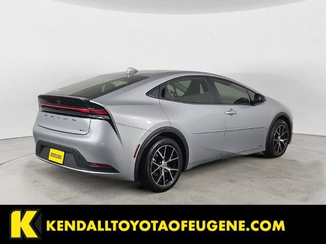Used 2024 Toyota Prius LE AWD/4WD image 5