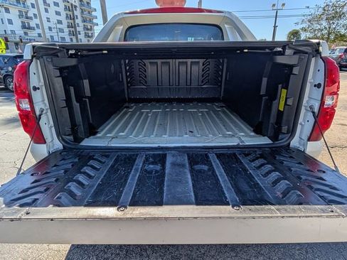 Used 2012 Chevrolet Avalanche LTZ image 13