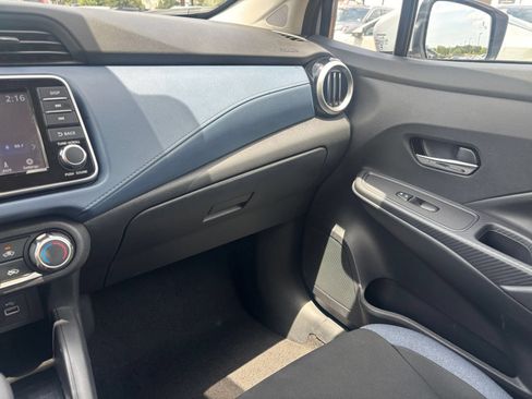 Used 2025 Nissan Versa SV FWD image 32