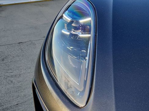 New 2026 Porsche Macan image 8