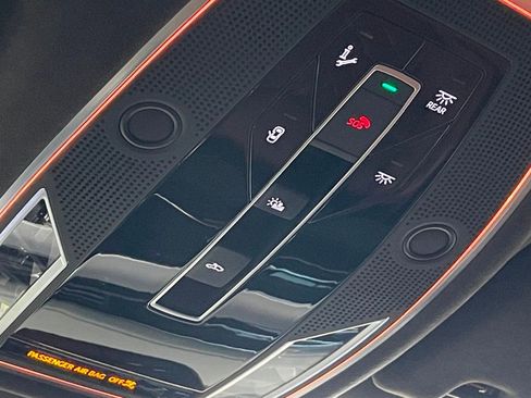 Used 2021 Audi S8 L image 56