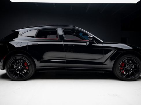 Used 2021 Aston Martin DBX image 35