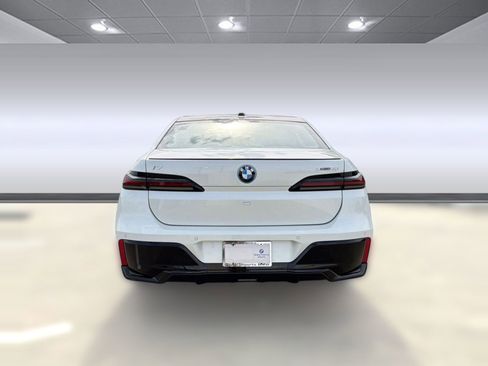 New 2026 BMW i7 xDrive60 image 10