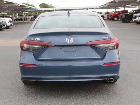 Used 2025 Honda Civic Sport image 4