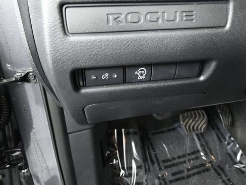Used 2024 Nissan Rogue S AWD/4WD image 25