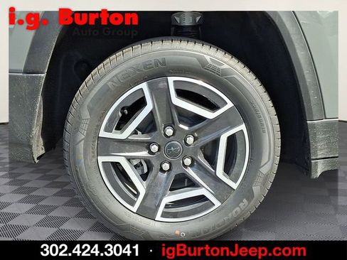 New 2026 Jeep Cherokee Laredo AWD/4WD image 5