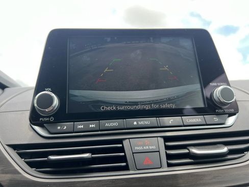 New 2026 Nissan Altima 2.5 SV FWD image 10