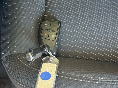 Used 2025 Chevrolet Equinox LT image 22