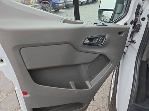 Used 2023 Ford Transit 350 XLT image 11