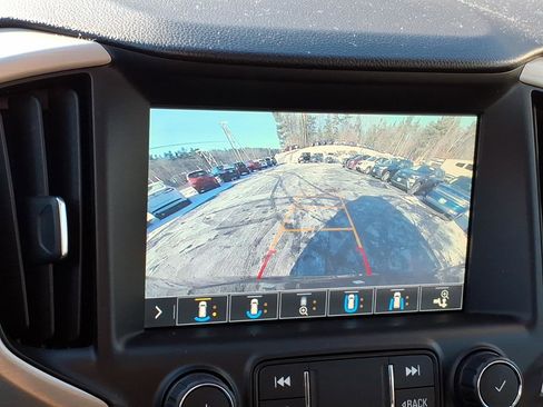 Used 2019 GMC Terrain Denali w/ Advanced Safety Package image 17