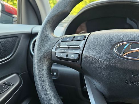 Used 2021 Hyundai Kona SE AWD/4WD image 32
