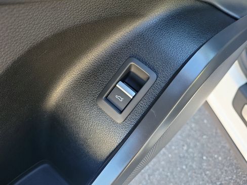 Used 2022 Audi Q5 2.0T Premium w/ Convenience Package image 24