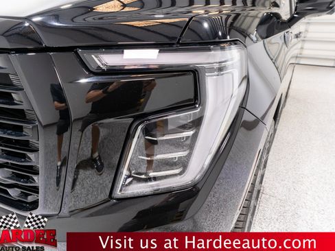 Used 2025 GMC Yukon Elevation AWD/4WD image 8