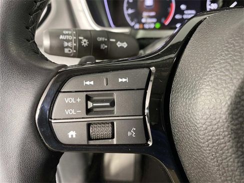 Used 2025 Honda Pilot EX-L image 17