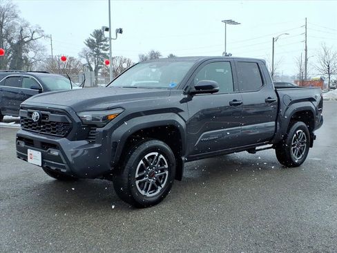 Certified 2024 Toyota Tacoma TRD Off-Road w/ TRD Off Road Premium Package image 9
