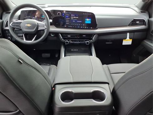 New 2026 Chevrolet Suburban Premier w/ Sun And Tow Package AWD/4WD image 12