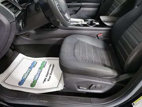 Used 2016 Ford Fusion SE FWD image 13
