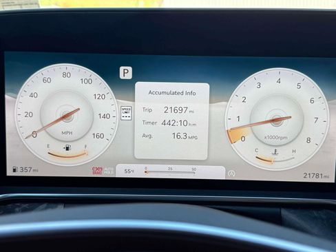 Used 2024 Genesis G90 3.5T image 26