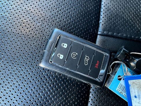 Used 2024 Jeep Wagoneer L Series II w/ Flexible Seating Group AWD/4WD image 36