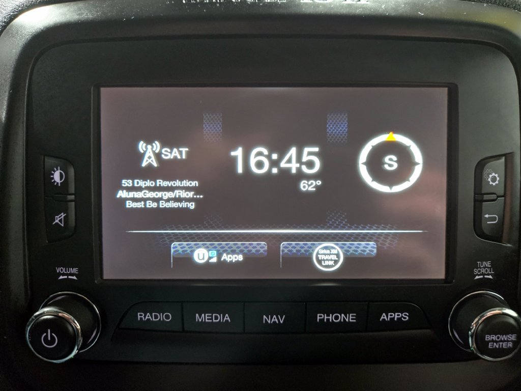Used 2016 Jeep Renegade Latitude AWD/4WD image 23
