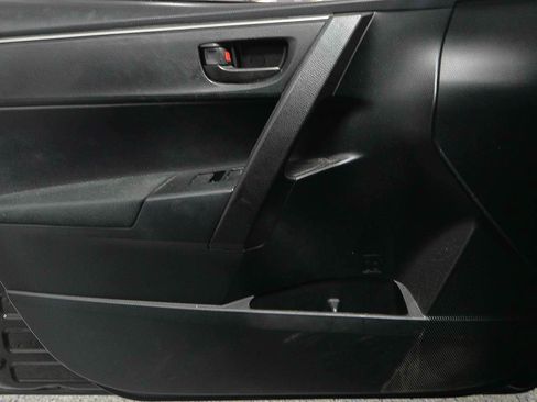 Used 2014 Toyota Corolla L FWD image 7