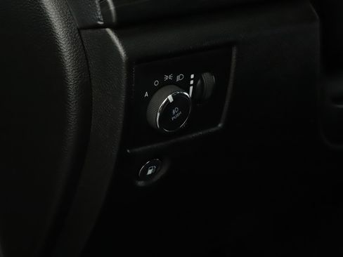 Used 2021 Jeep Grand Cherokee Laredo X image 9