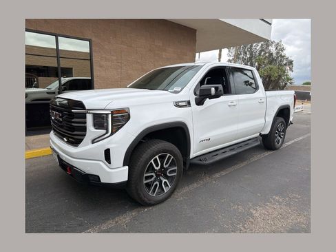 Certified 2025 GMC Sierra 1500 AT4 w/ AT4 Premium Package AWD/4WD image 1