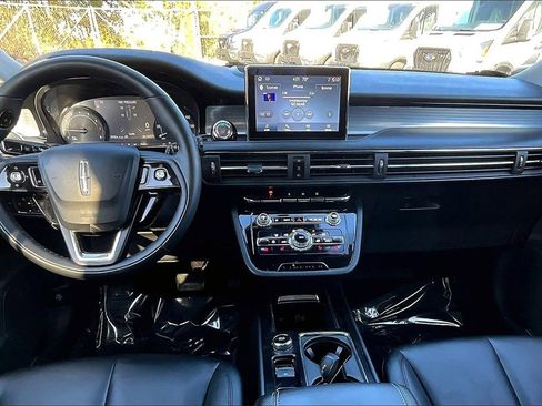 Used 2022 Lincoln Corsair Standard image 14
