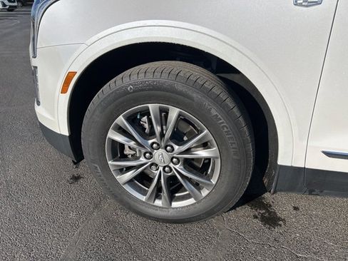 Used 2021 Cadillac XT5 Premium Luxury w/ LPO, Floor Liner Package image 18