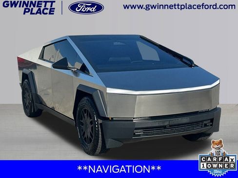 Used 2024 Tesla Cybertruck AWD Crew Cab image 3