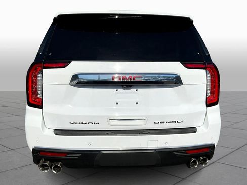 Used 2022 GMC Yukon Denali w/ Denali Premium Package image 4